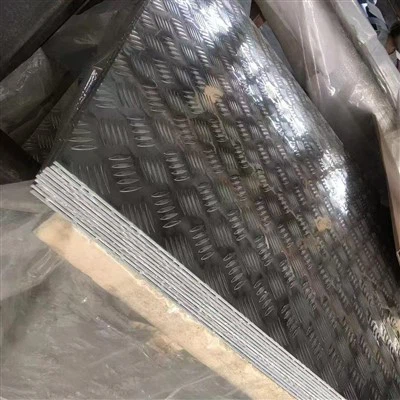 Deimantinis reljefinis nerūdijančio plieno lapas